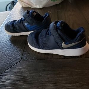 Toddler boys nike
